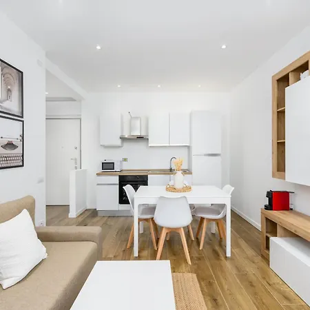 Daire Moderno E Accogliente A Pochi Minuti Dal Centro Citta - Free Parking *